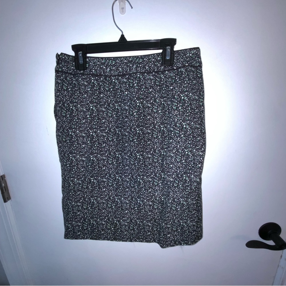 Ann Taylor Black Green and White Work Skirt